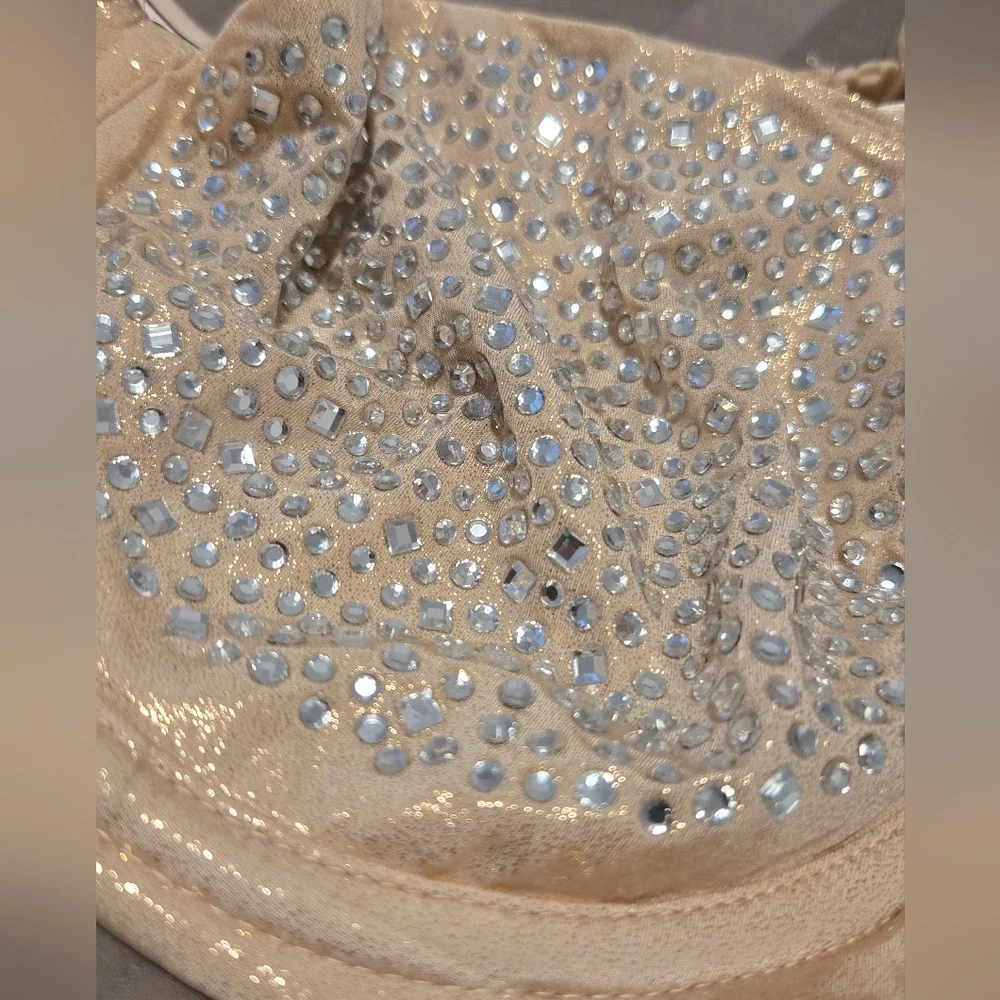 Victoria's Secret Dream Angels Pushup Without Padding Rhinestone Bra, SIZE 34DD - Picture 9 of 12
